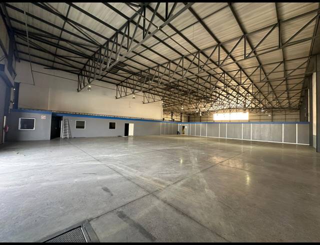 2,294M² WAREHOUSE TO LET IN COSMO BUSINESS PARK